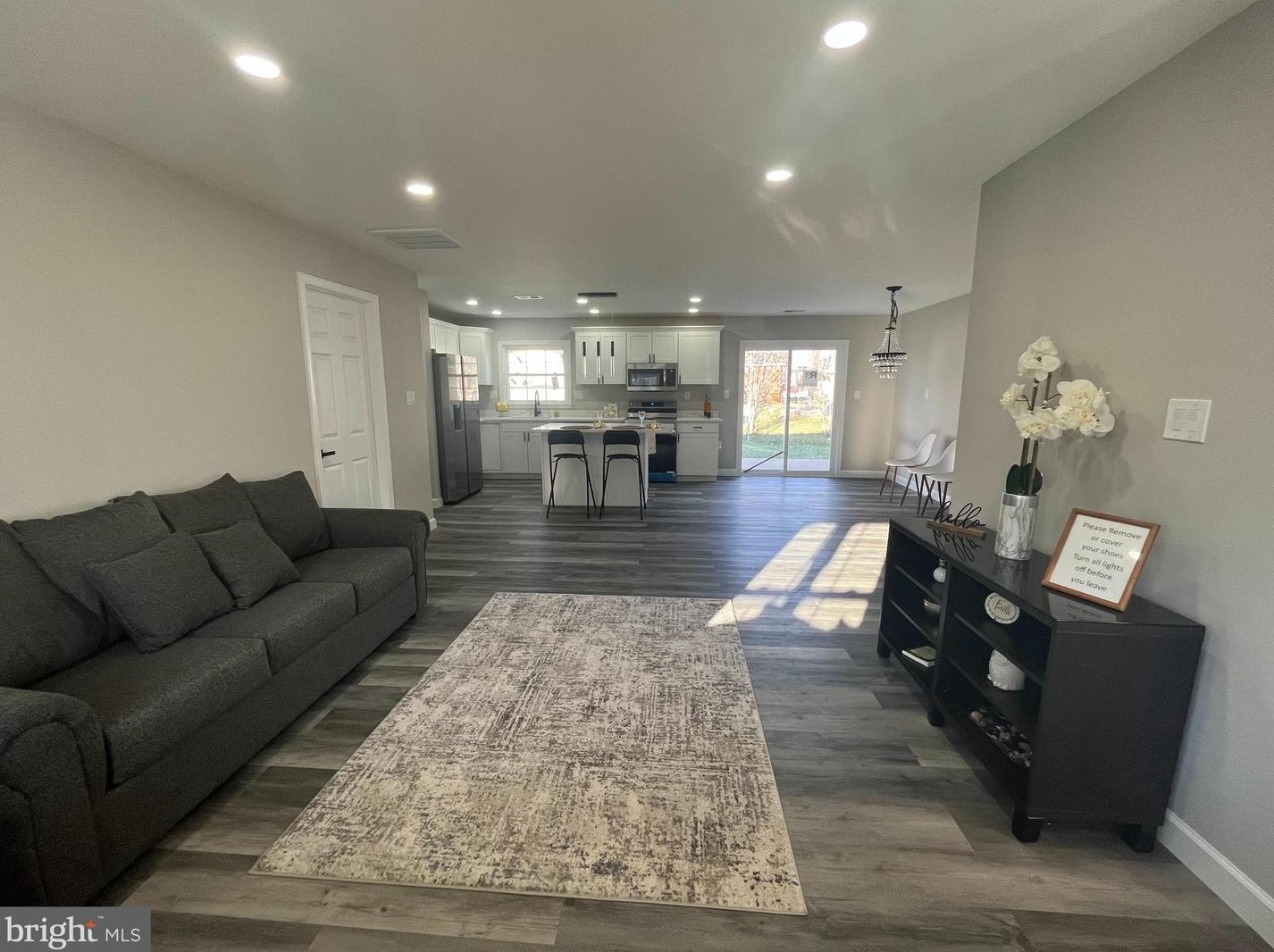 319 Williamsburg Rd, Dulles VA  20164-4326 exterior