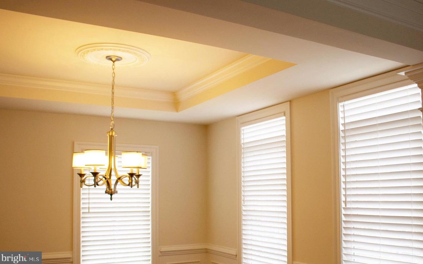 42525 Pine Forest Dr, Fairfax VA  20152-6095 exterior