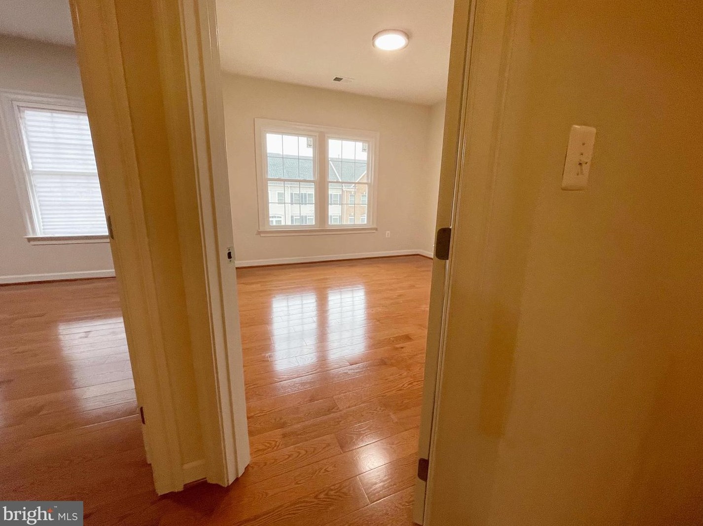 42525 Pine Forest Dr, Fairfax VA  20152-6095 exterior