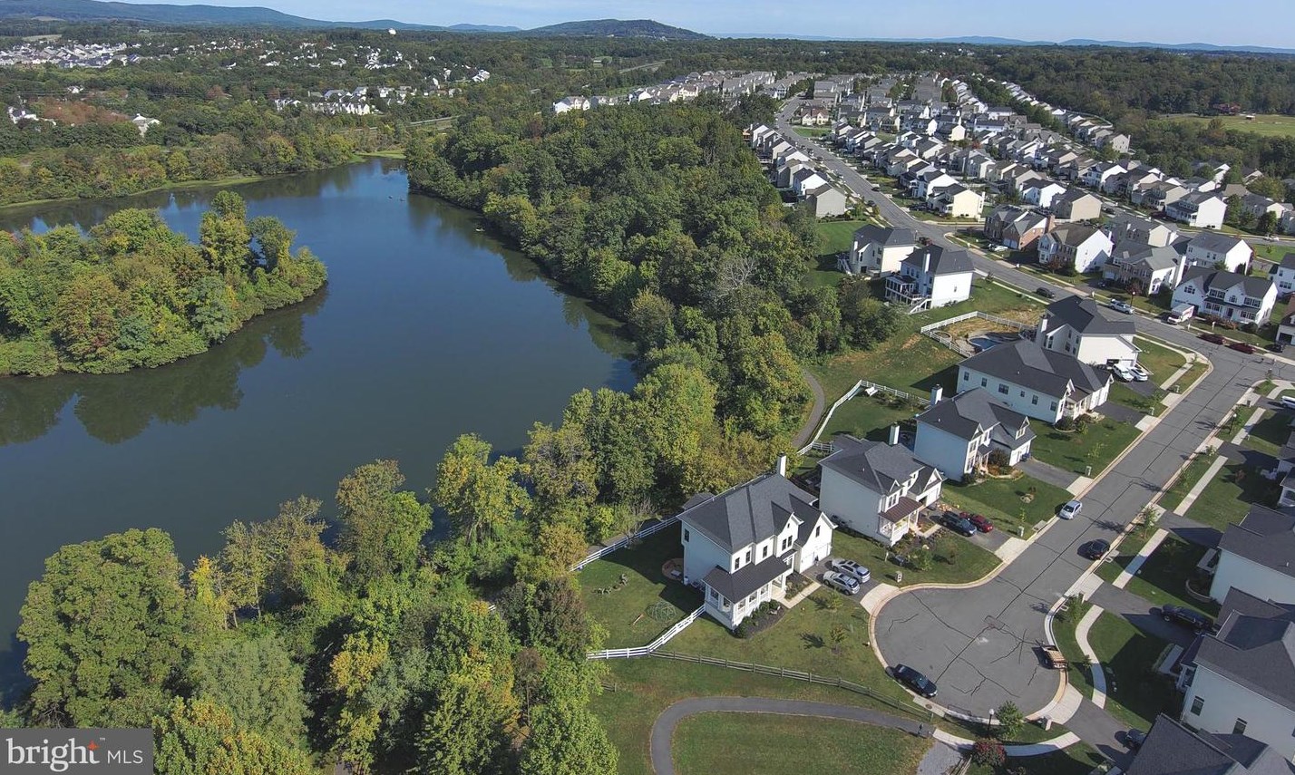 17429 Tedler Circle, Round Hill, VA 20141