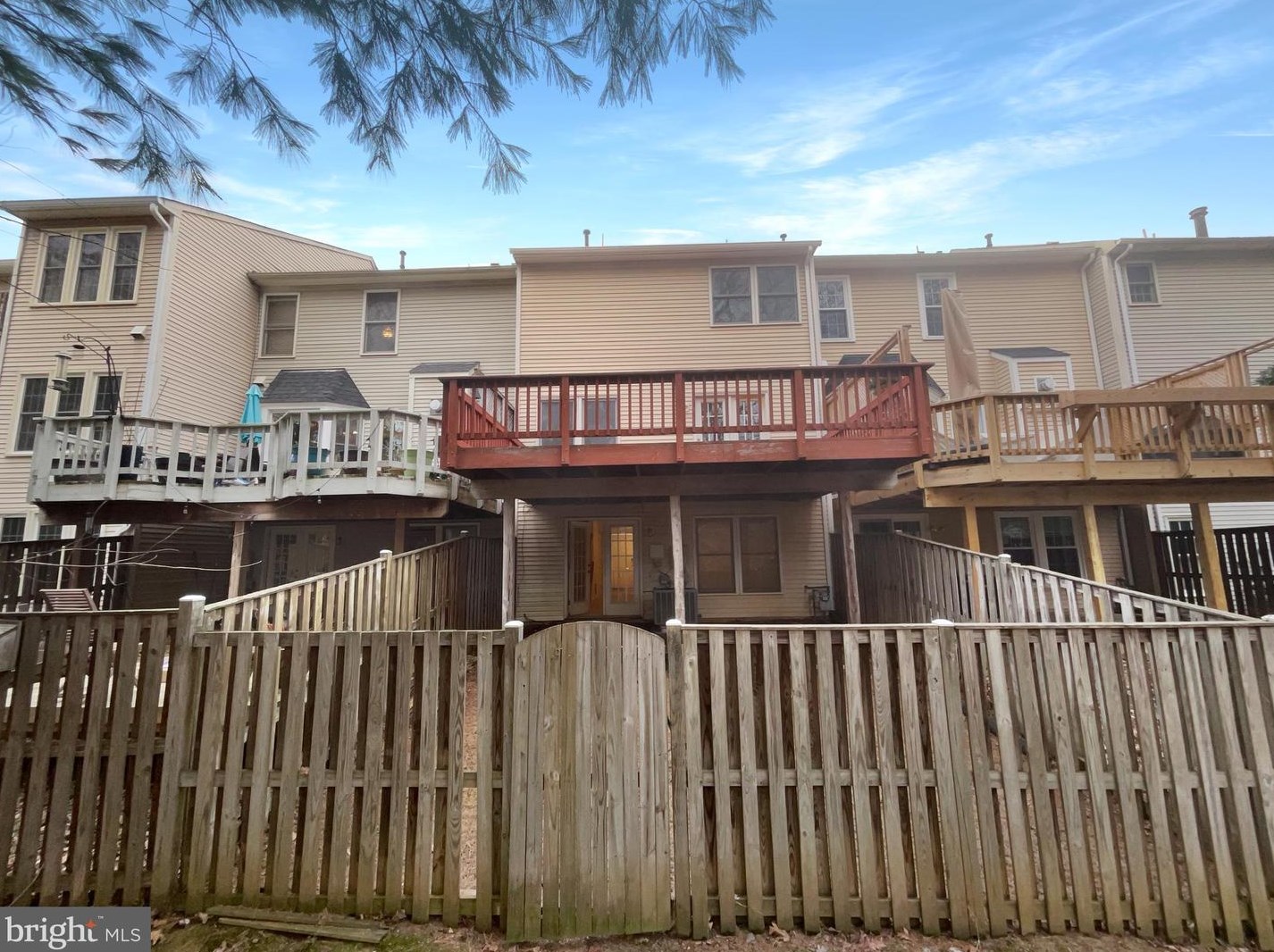 46551 River Meadows Ter, Dulles VA  20165-7219 exterior