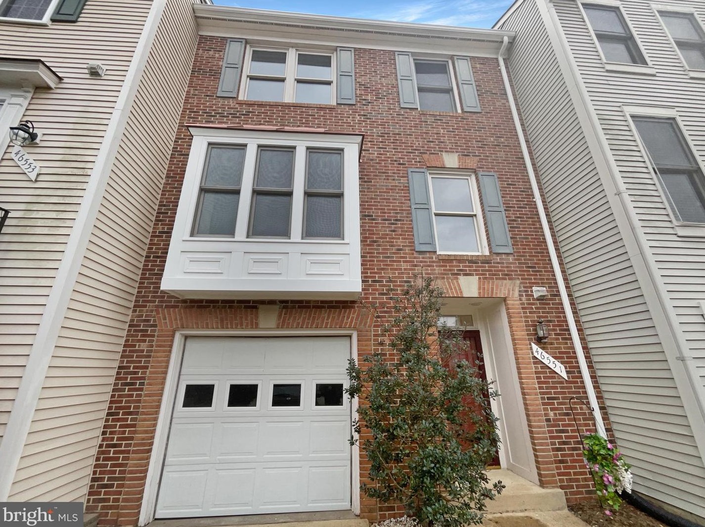 46551 River Meadows Ter, Dulles VA  20165-7219 exterior