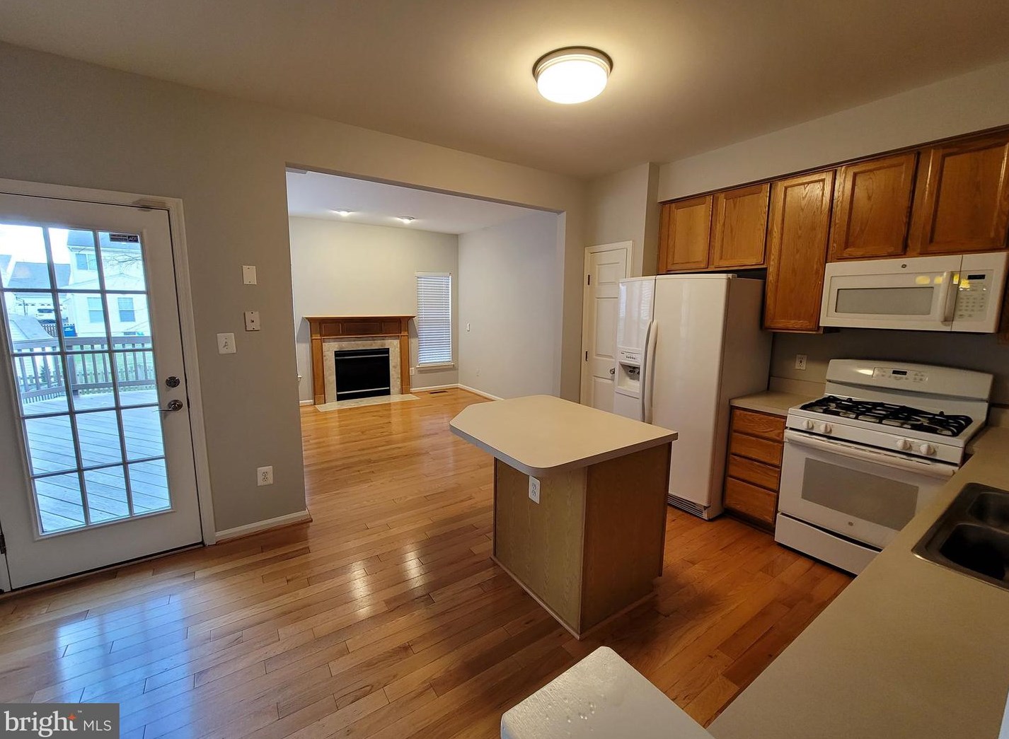 43253 Brookford Sq, Ashburn VA  20147-5141 exterior