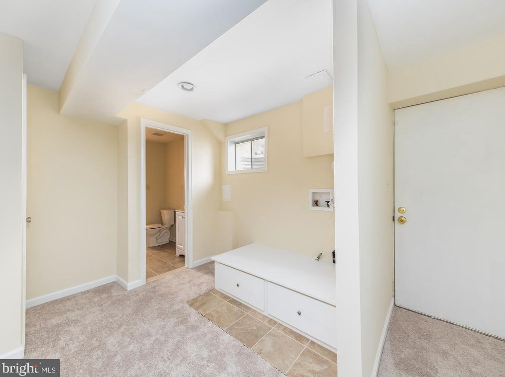 102 Cameron St, Dulles VA  20164-1908 exterior