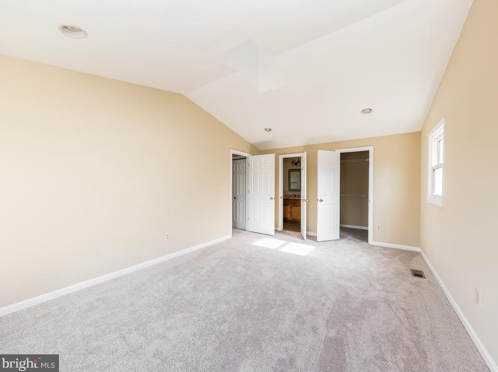 102 Cameron St, Dulles VA  20164-1908 exterior