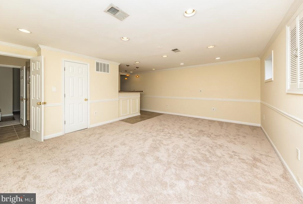 102 Cameron St, Dulles VA  20164-1908 exterior