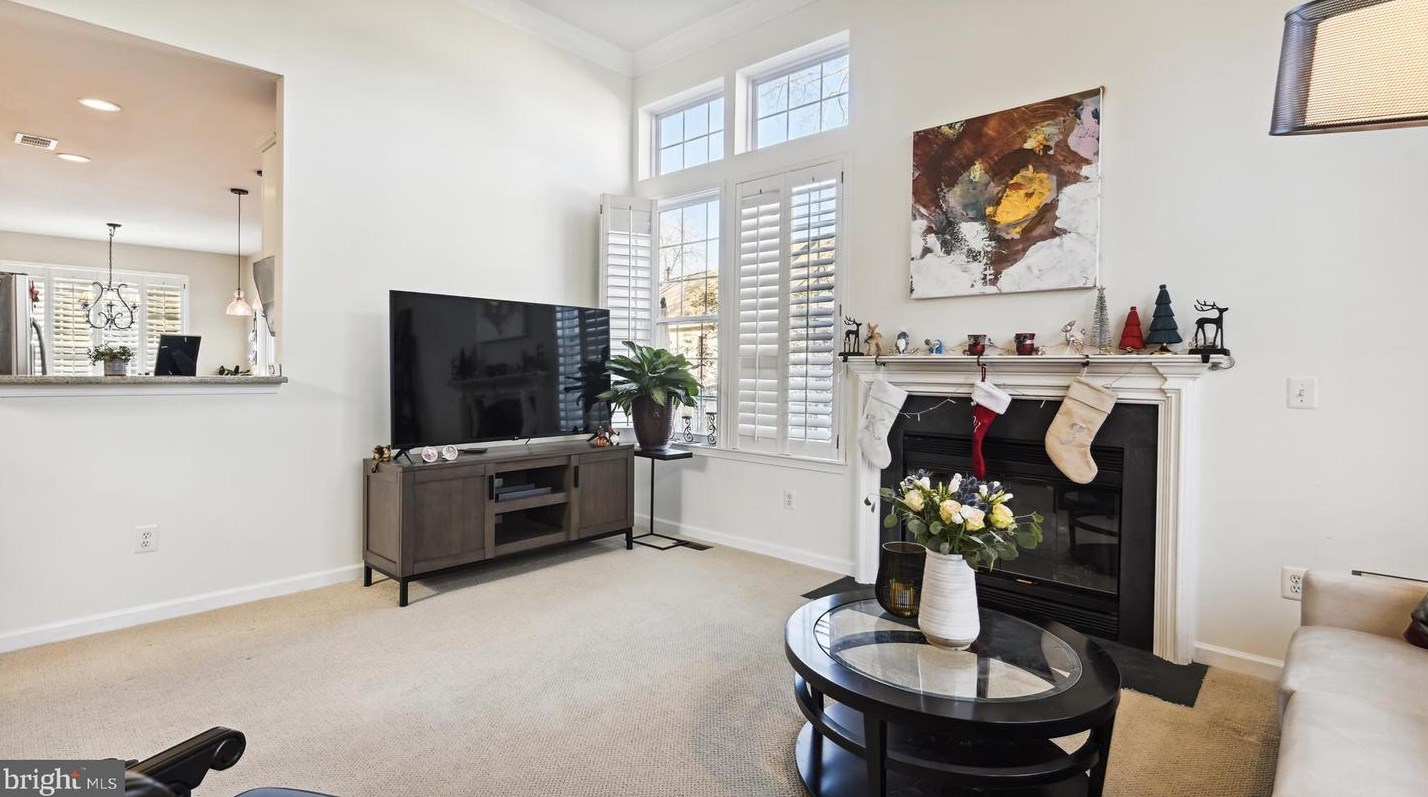 47074 Garrett Pl, Dulles VA  20165-7522 exterior