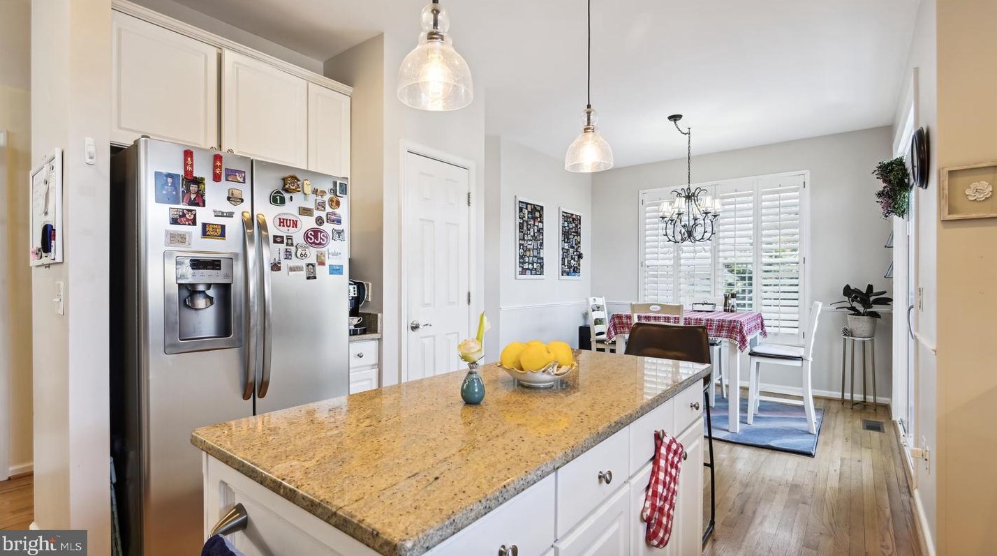 47074 Garrett Pl, Dulles VA  20165-7522 exterior