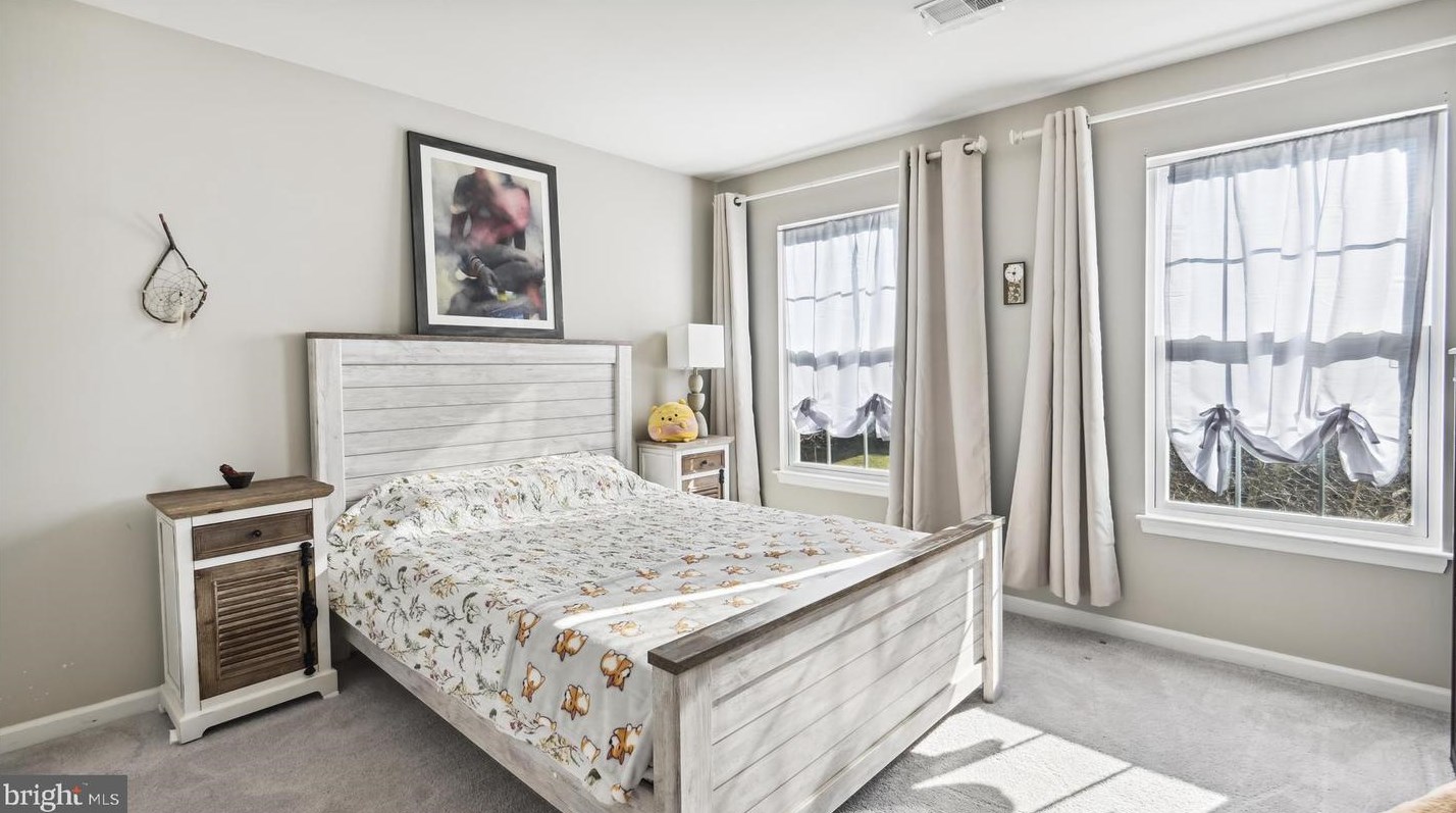 47074 Garrett Pl, Dulles VA  20165-7522 exterior