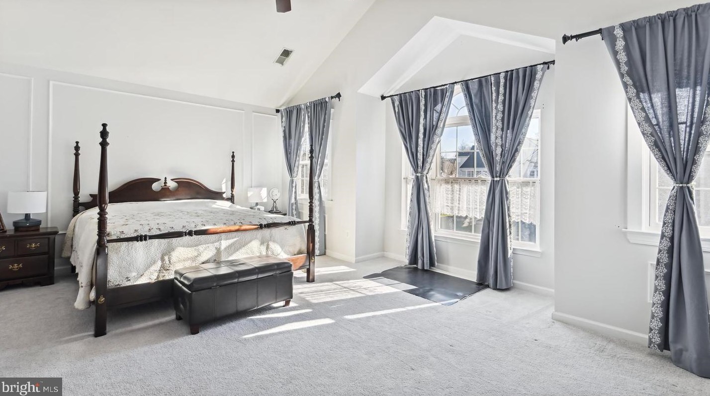 47074 Garrett Pl, Dulles VA  20165-7522 exterior