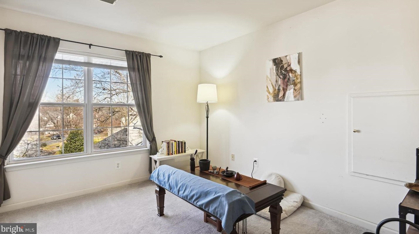 47074 Garrett Pl, Dulles VA  20165-7522 exterior