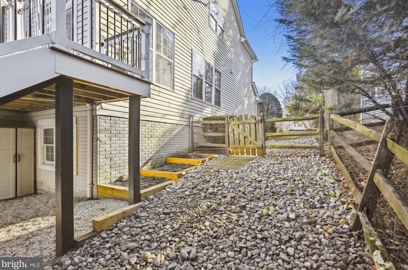 47074 Garrett Pl, Dulles VA  20165-7522 exterior