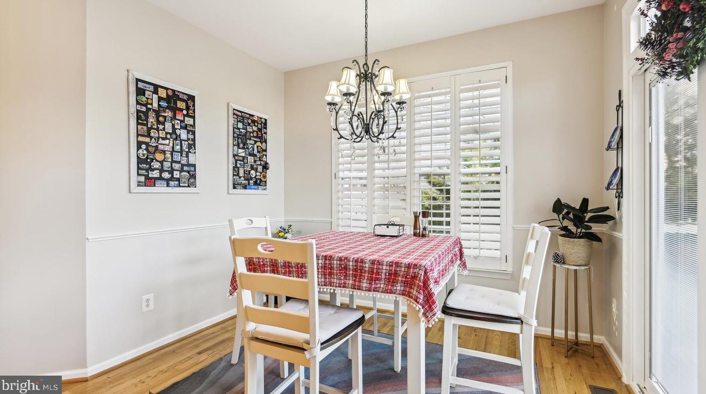 47074 Garrett Pl, Dulles VA  20165-7522 exterior