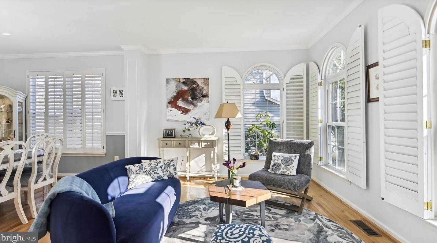 47074 Garrett Pl, Dulles VA  20165-7522 exterior