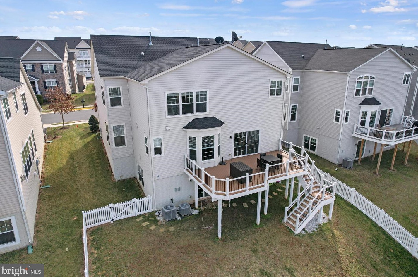 21115 Potomac Trail Cir, Ashburn VA  20148-4371 exterior