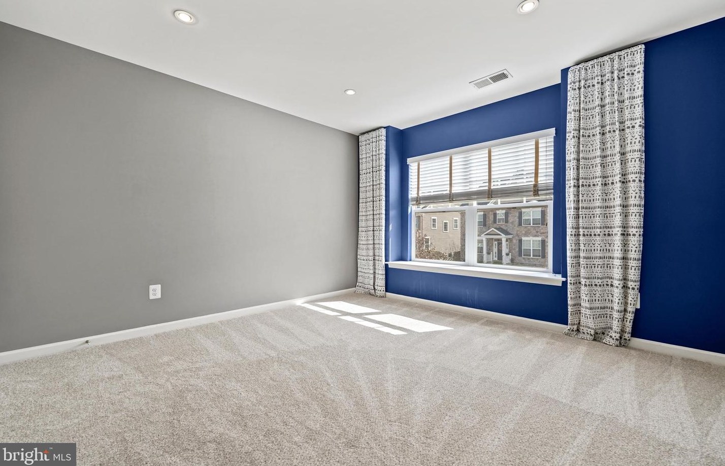 21115 Potomac Trail Cir, Ashburn VA  20148-4371 exterior