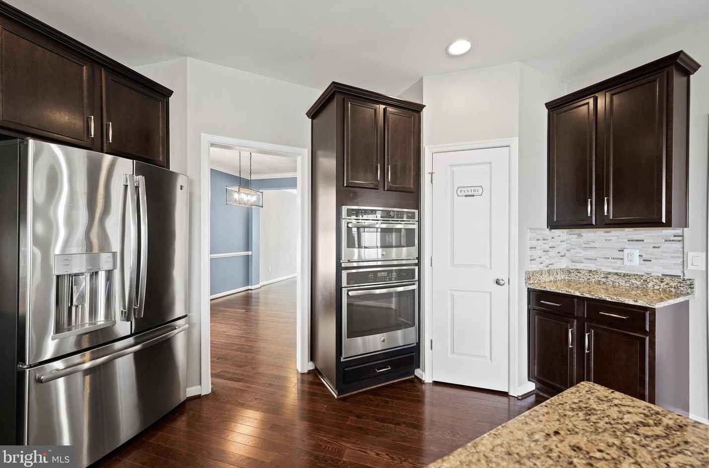 21115 Potomac Trail Cir, Ashburn VA  20148-4371 exterior