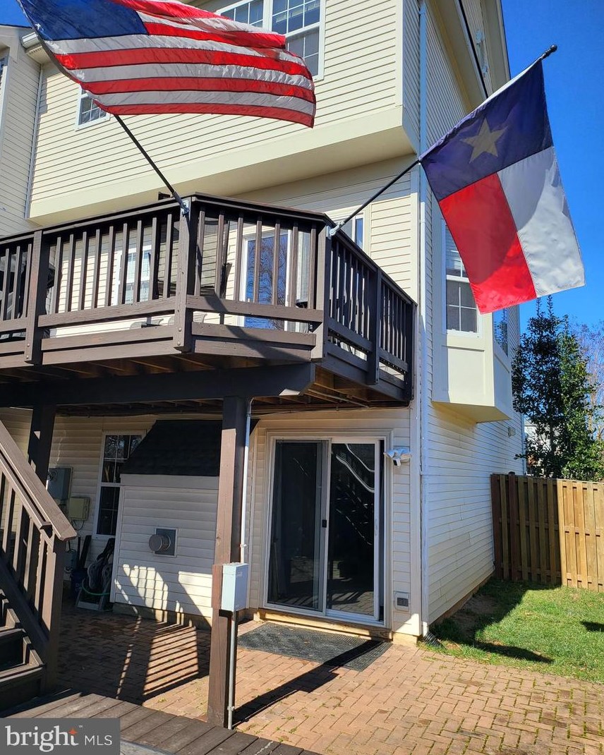 45483 Bluemont Junction Sq, Dulles VA  20164-5355 exterior