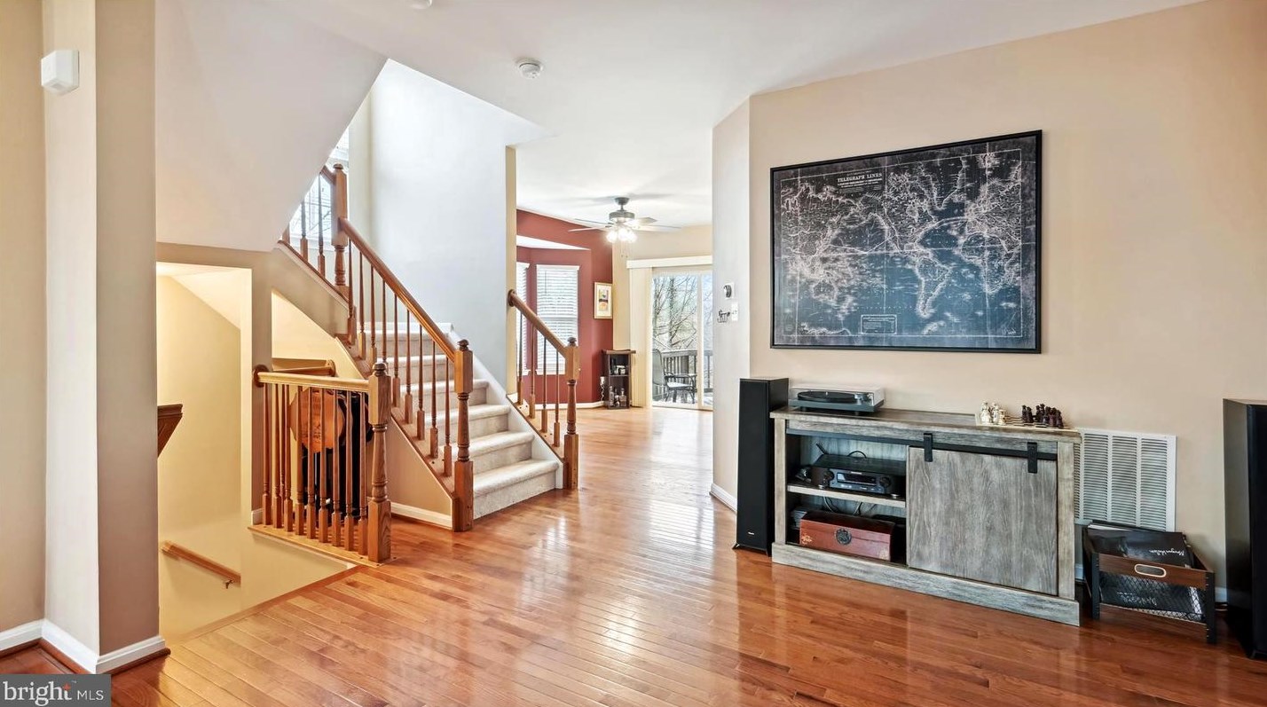 45483 Bluemont Junction Sq, Dulles VA  20164-5355 exterior