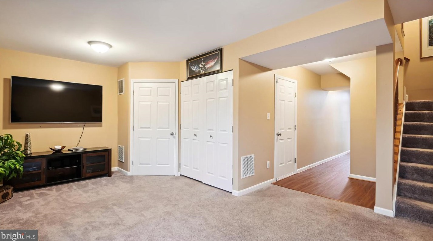 45483 Bluemont Junction Sq, Dulles VA  20164-5355 exterior