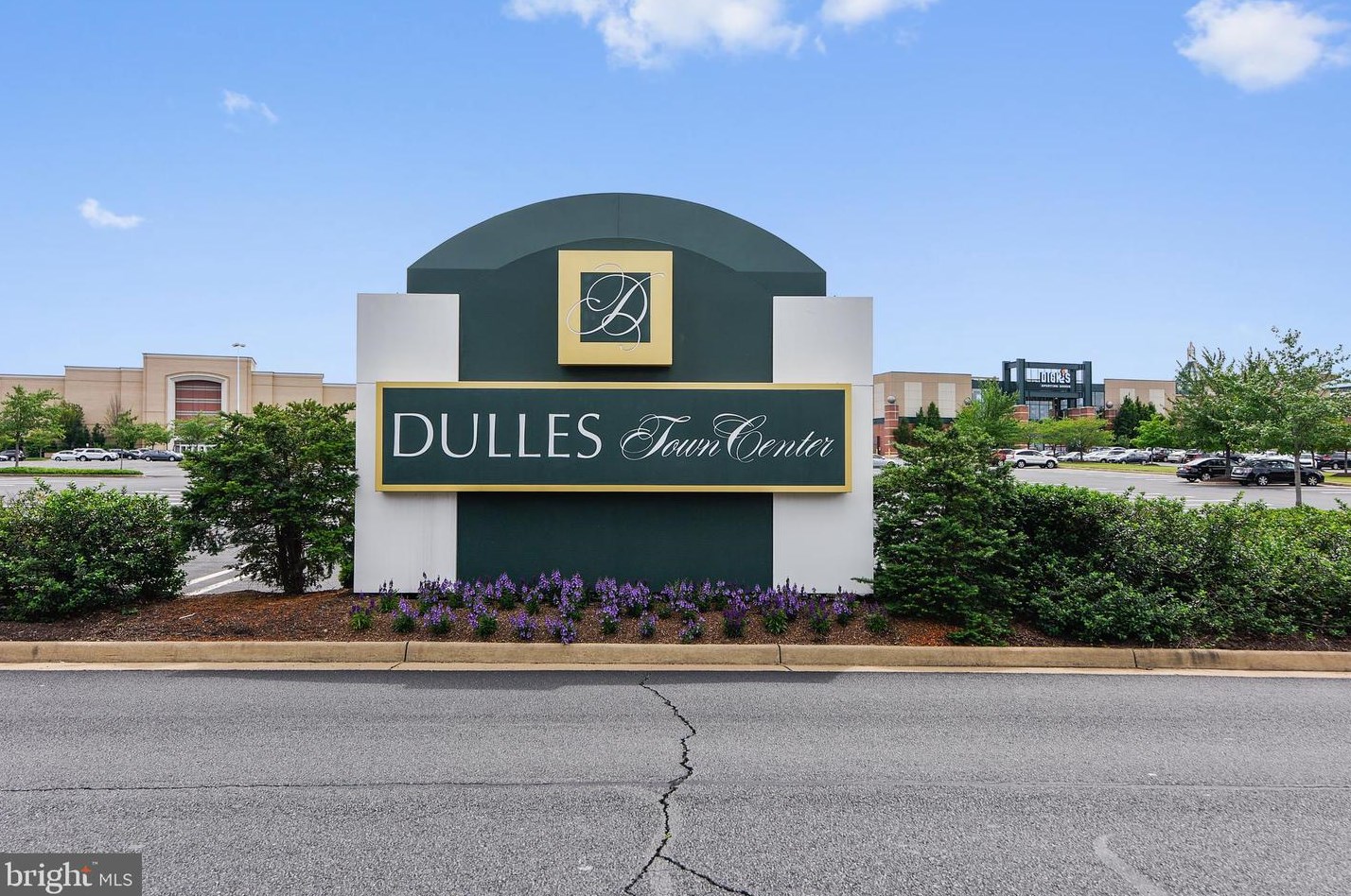 45483 Bluemont Junction Sq, Dulles VA  20164-5355 exterior