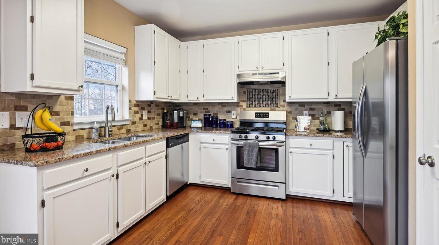 45483 Bluemont Junction Sq, Dulles VA  20164-5355 exterior