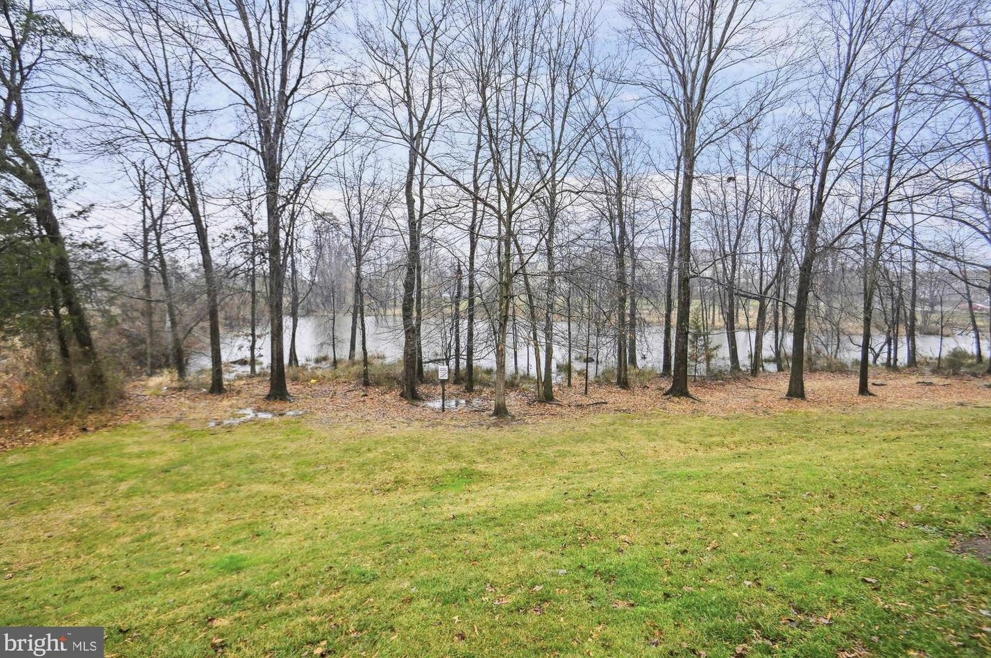 45483 Bluemont Junction Sq, Dulles VA  20164-5355 exterior