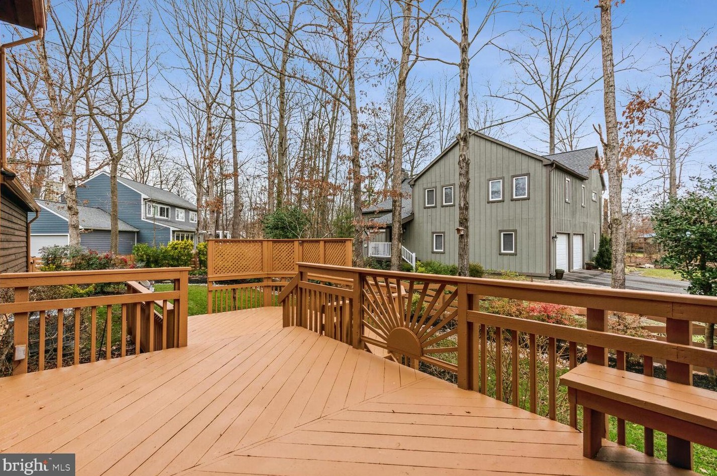 16 Wiltshire Ct, Dulles VA  20165-5677 exterior