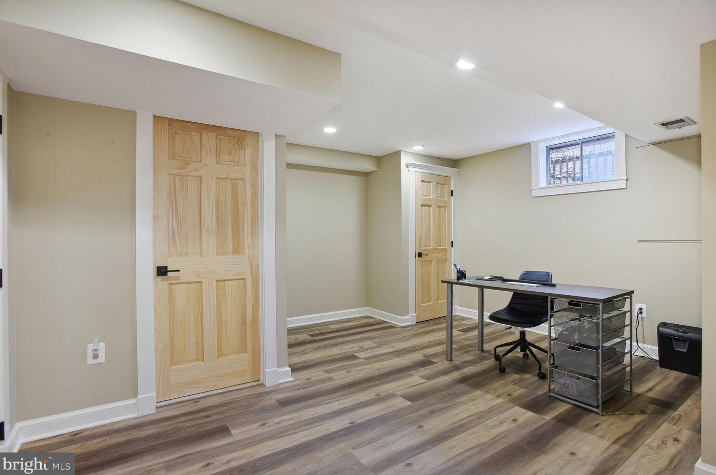 16 Wiltshire Ct, Dulles VA  20165-5677 exterior