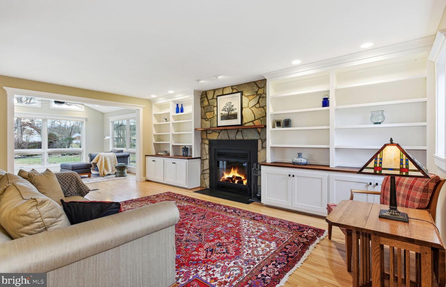 16 Wiltshire Ct, Dulles VA  20165-5677 exterior