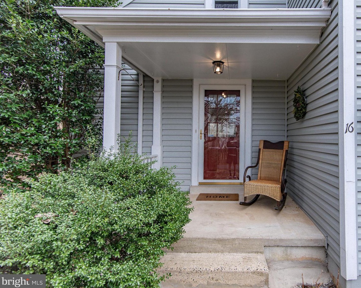 16 Glengyle Ln, Dulles VA  20165-5737 exterior