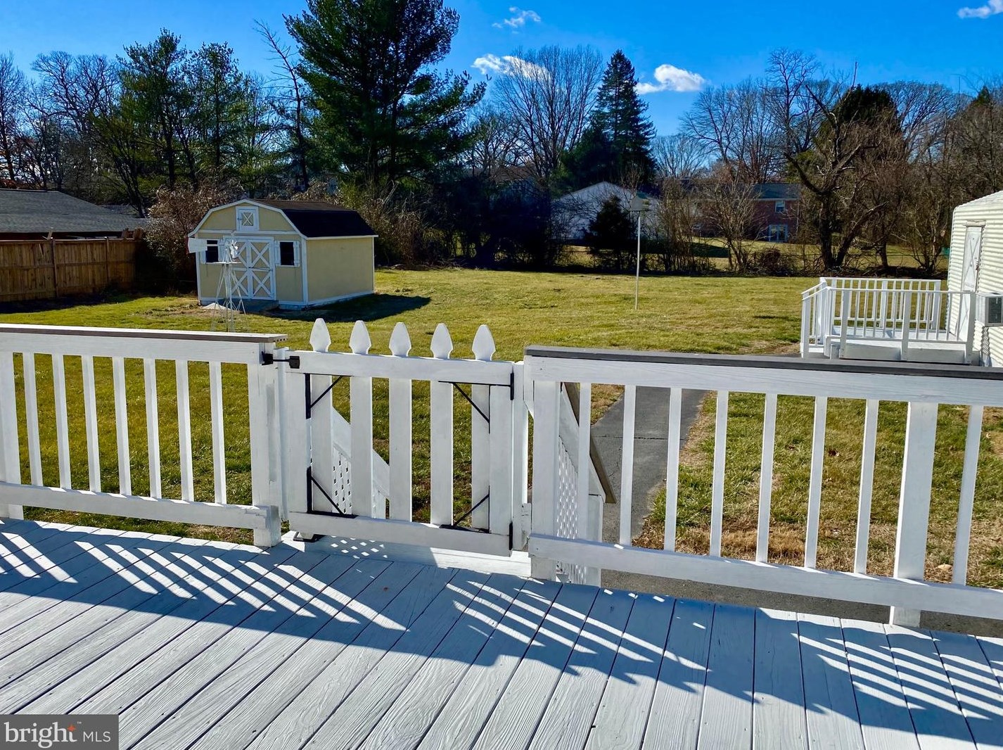 20165 Broad Run Dr, Sterling VA  20165-2508 exterior