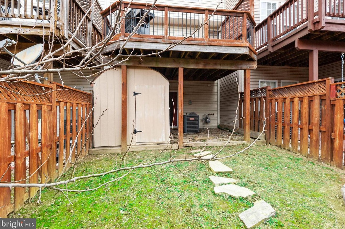 42037 Bushclover Ter, Stone Ridge VA  20105-5633 exterior