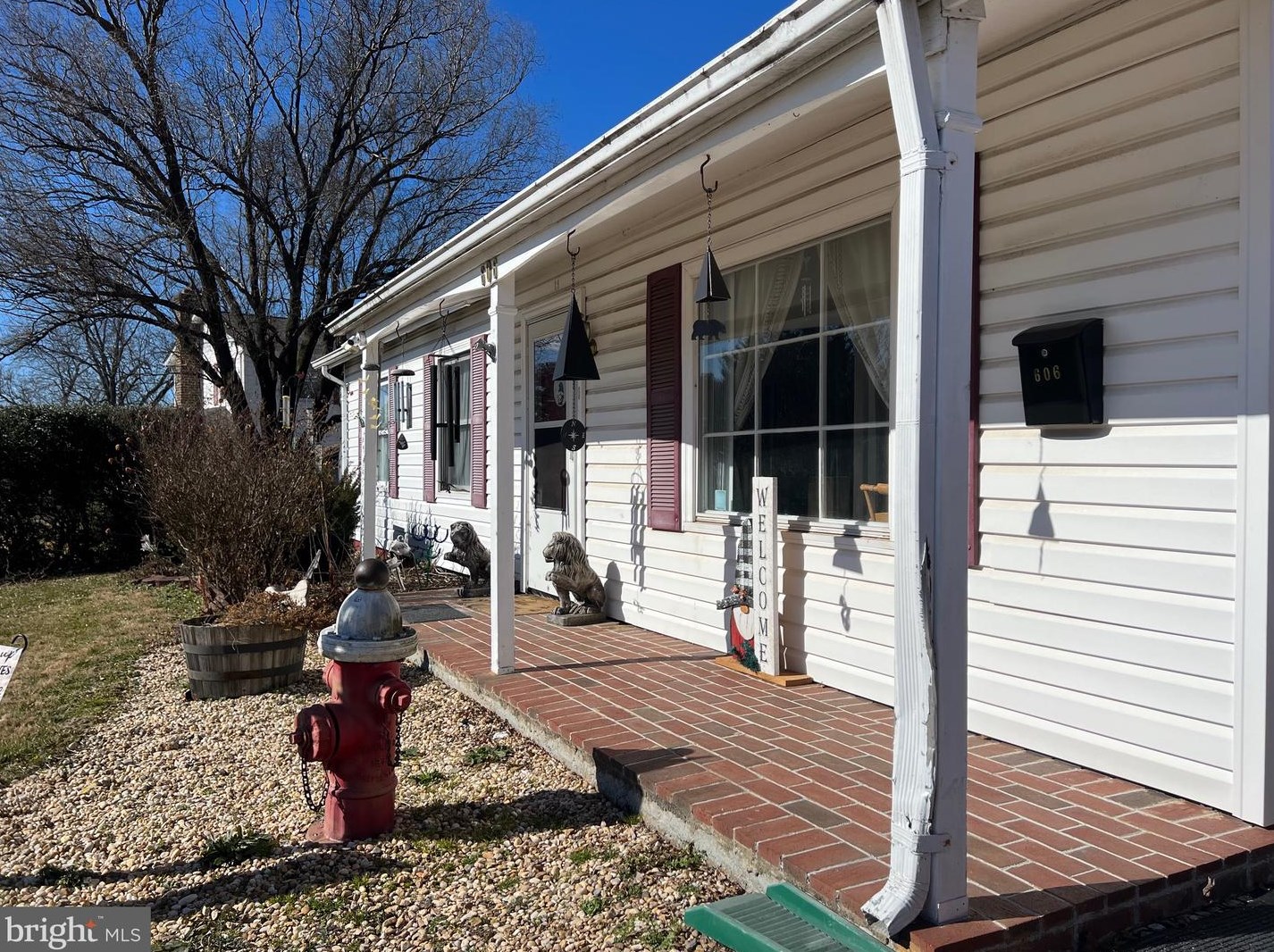 606 Beech Rd, Dulles VA  20164-4601 exterior