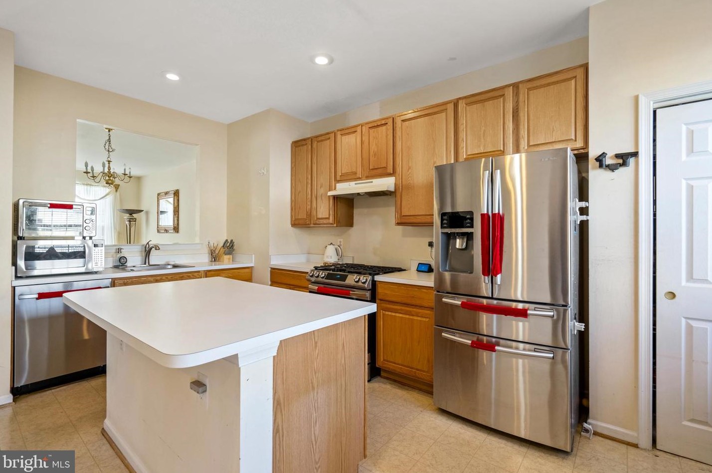 45522 Overmountain Sq, Dulles VA  20164-5235 exterior