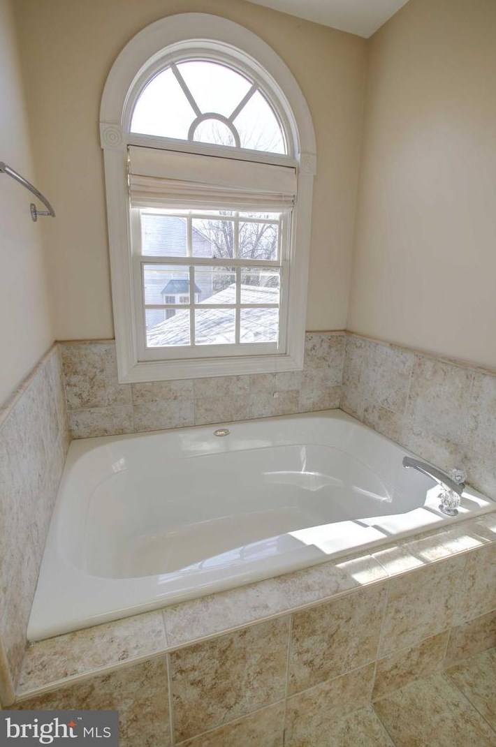 20596 Marsh Ct, Dulles VA  20165-7314 exterior