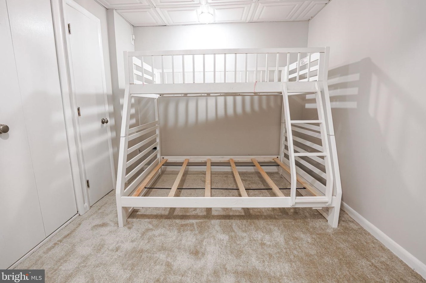 14 Fenton Wood Dr, Dulles VA  20165-5718 exterior