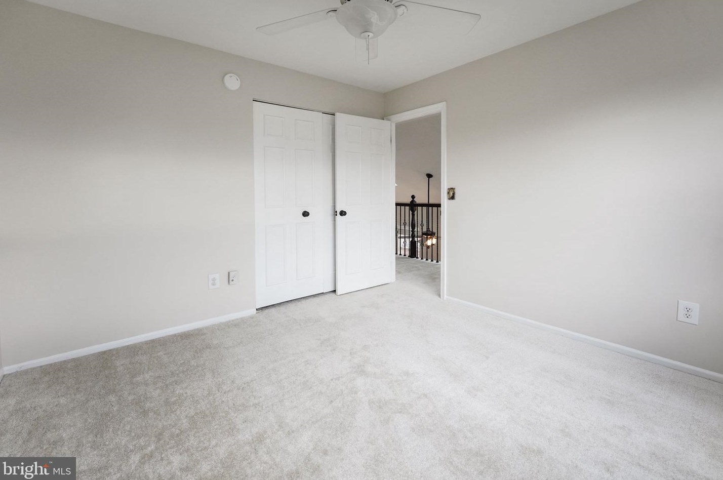 14 Fenton Wood Dr, Dulles VA  20165-5718 exterior