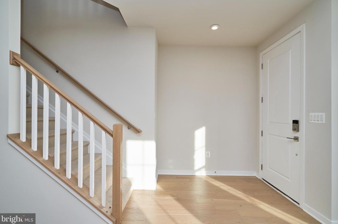 43522 Centergate Dr, Ashburn VA  20148 exterior