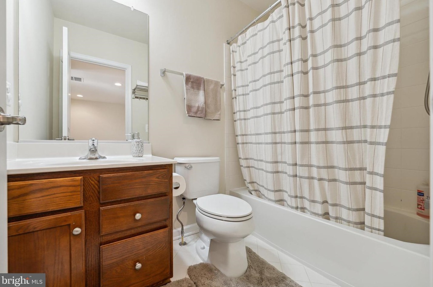 43468 Hopestone Ter, Fairfax VA  20152-1993 exterior