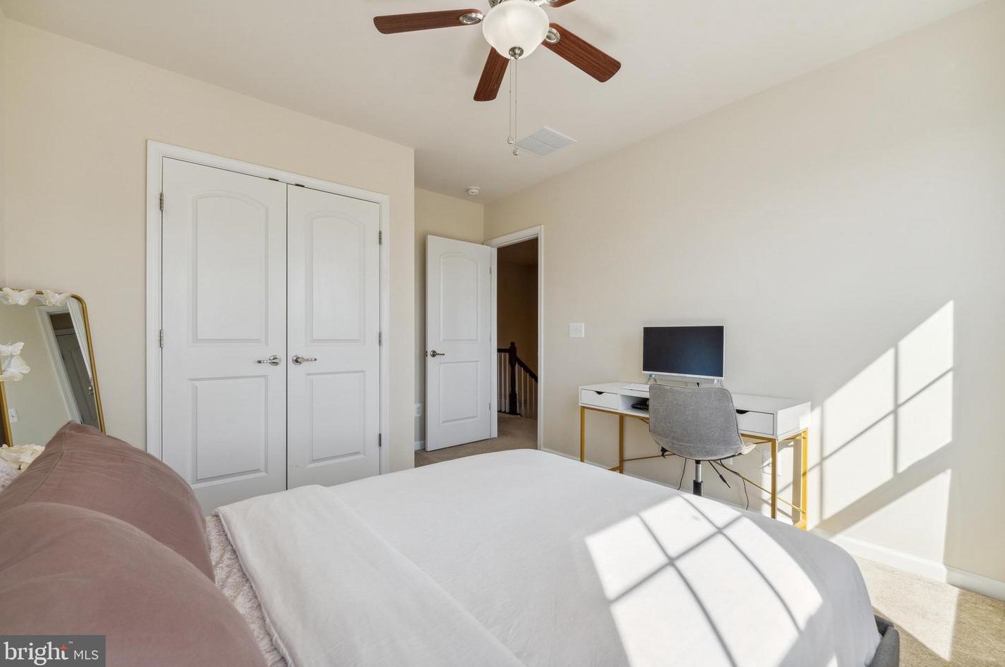 43468 Hopestone Ter, Fairfax VA  20152-1993 exterior