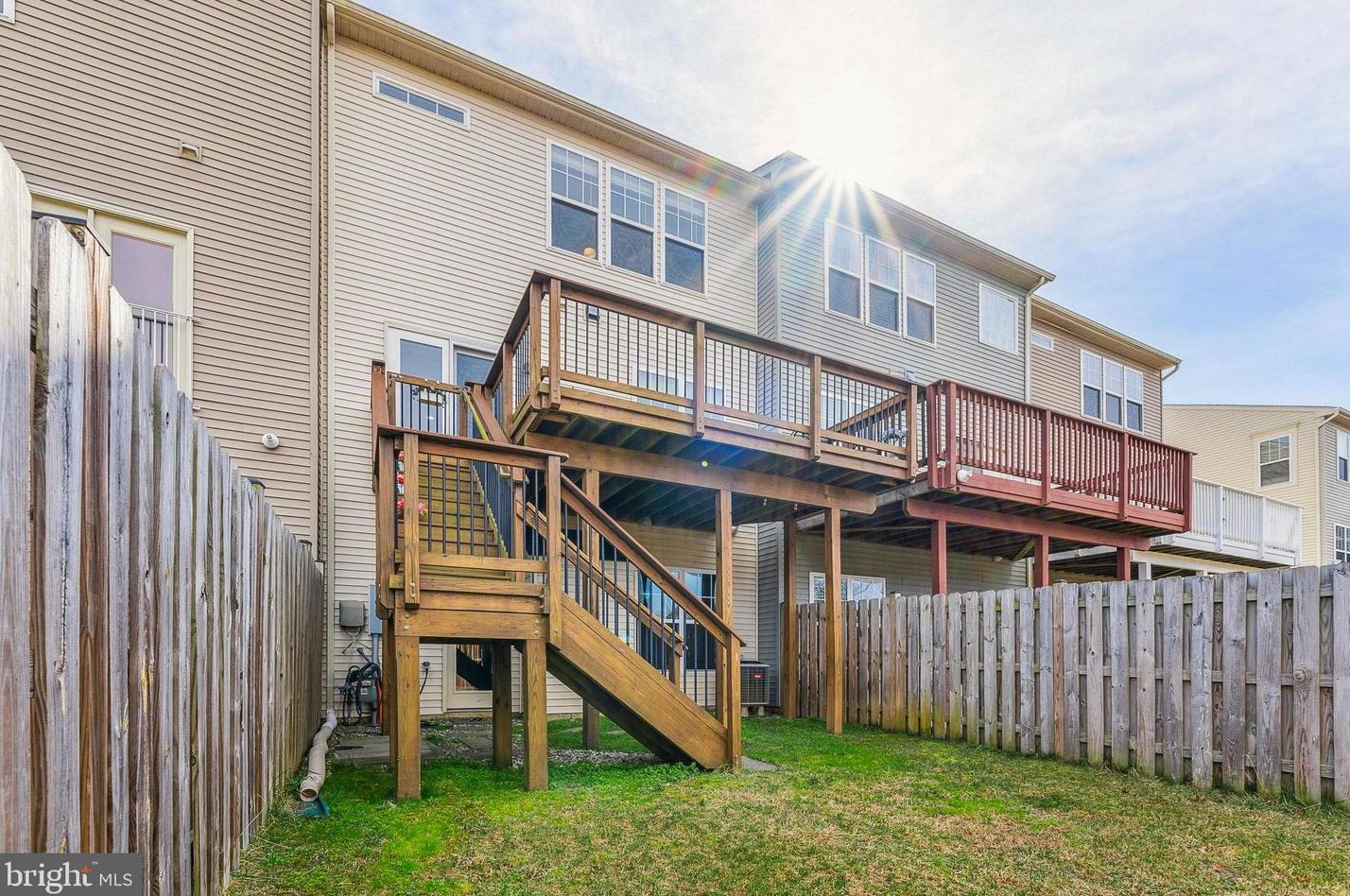 43468 Hopestone Ter, Fairfax VA  20152-1993 exterior