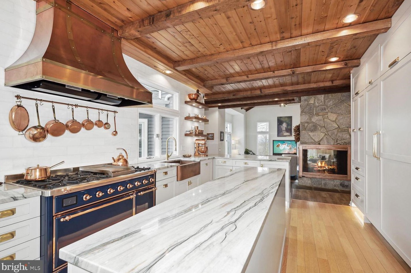 23972 Deep Hollow Ln, Stone Ridge VA  20105-2120 exterior