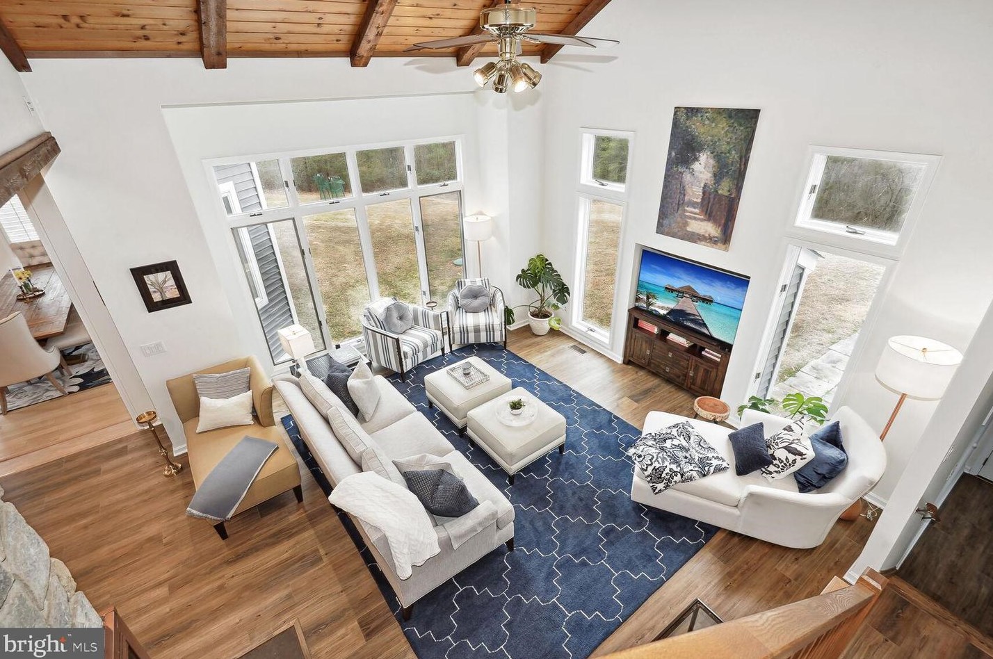 23972 Deep Hollow Ln, Stone Ridge VA  20105-2120 exterior