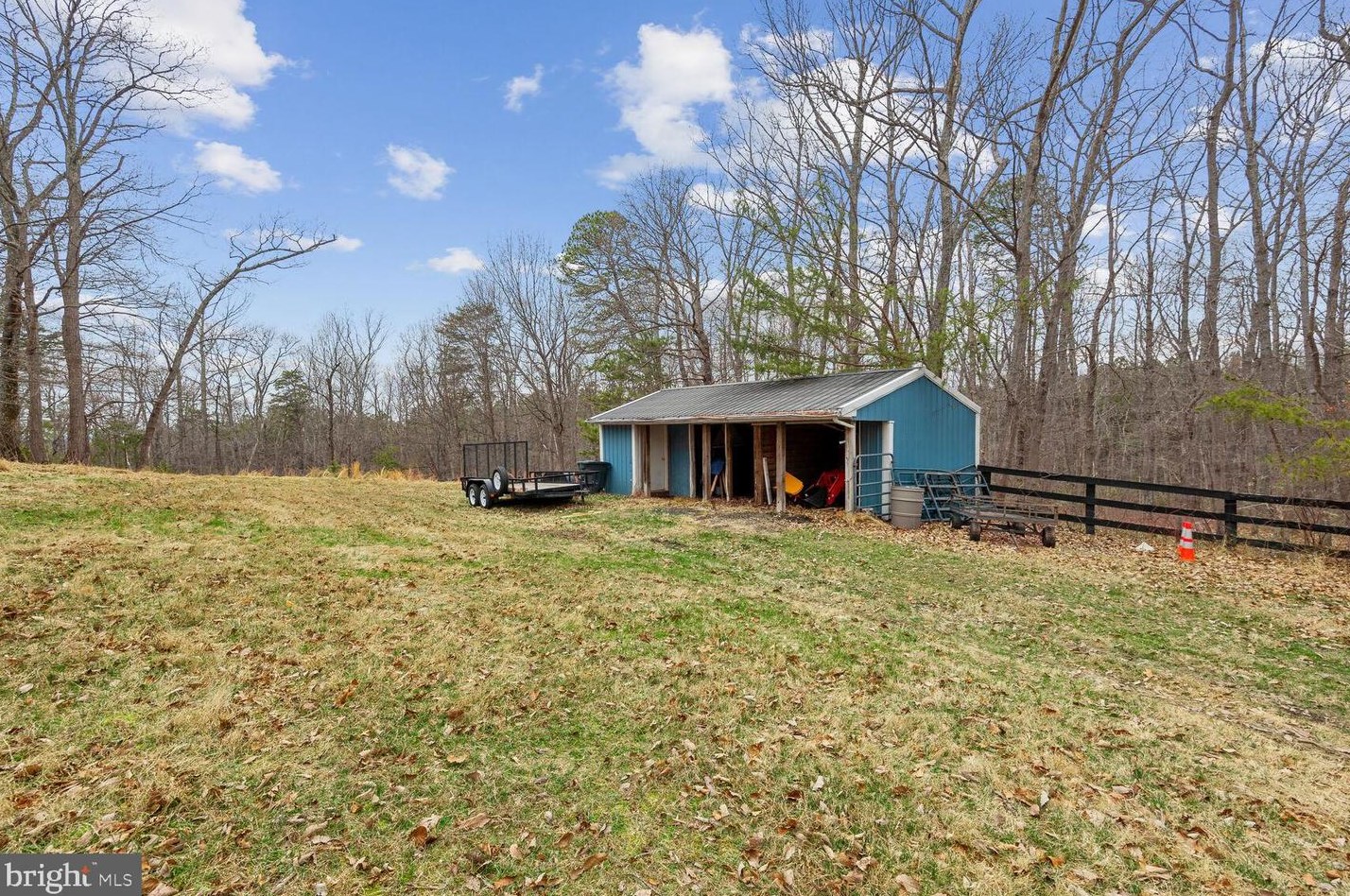 23972 Deep Hollow Ln, Stone Ridge VA  20105-2120 exterior