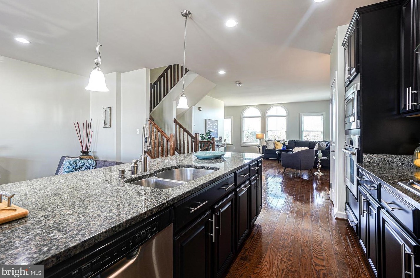 20724 Exchange St, Ashburn VA  20147-6506 exterior