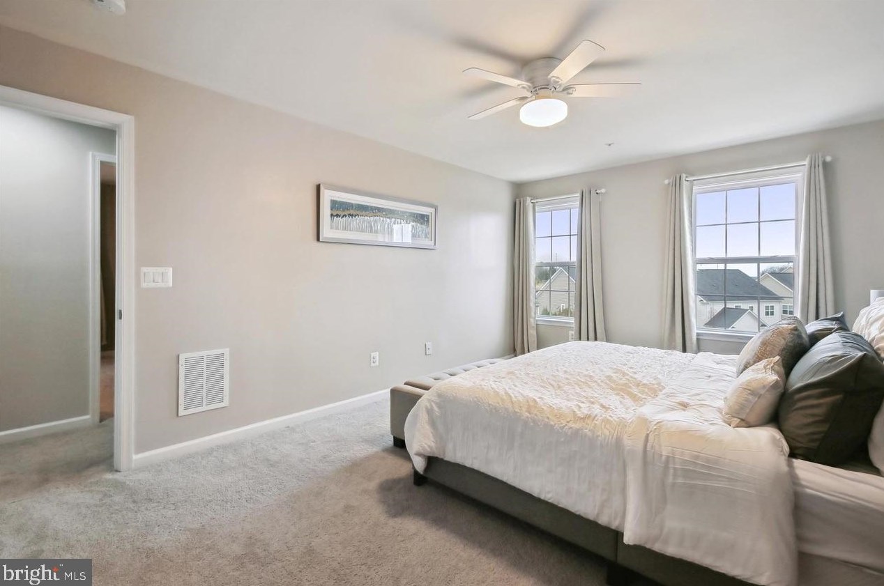 42604 Hardage Ter, Ashburn VA  20148-4350 exterior