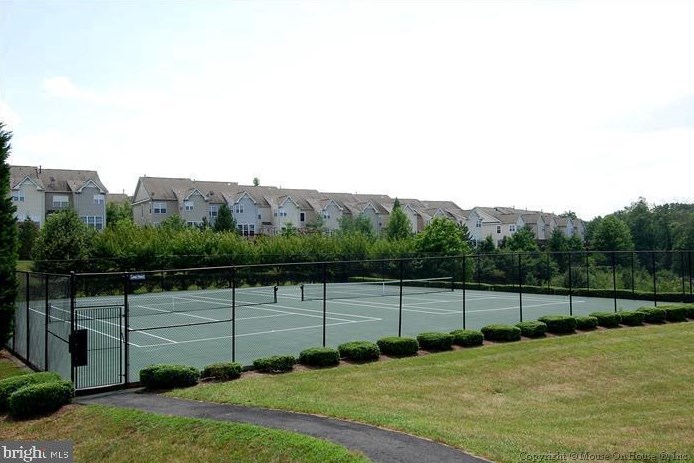 20844 Miranda Falls Sq, Dulles VA  20165-2482 exterior