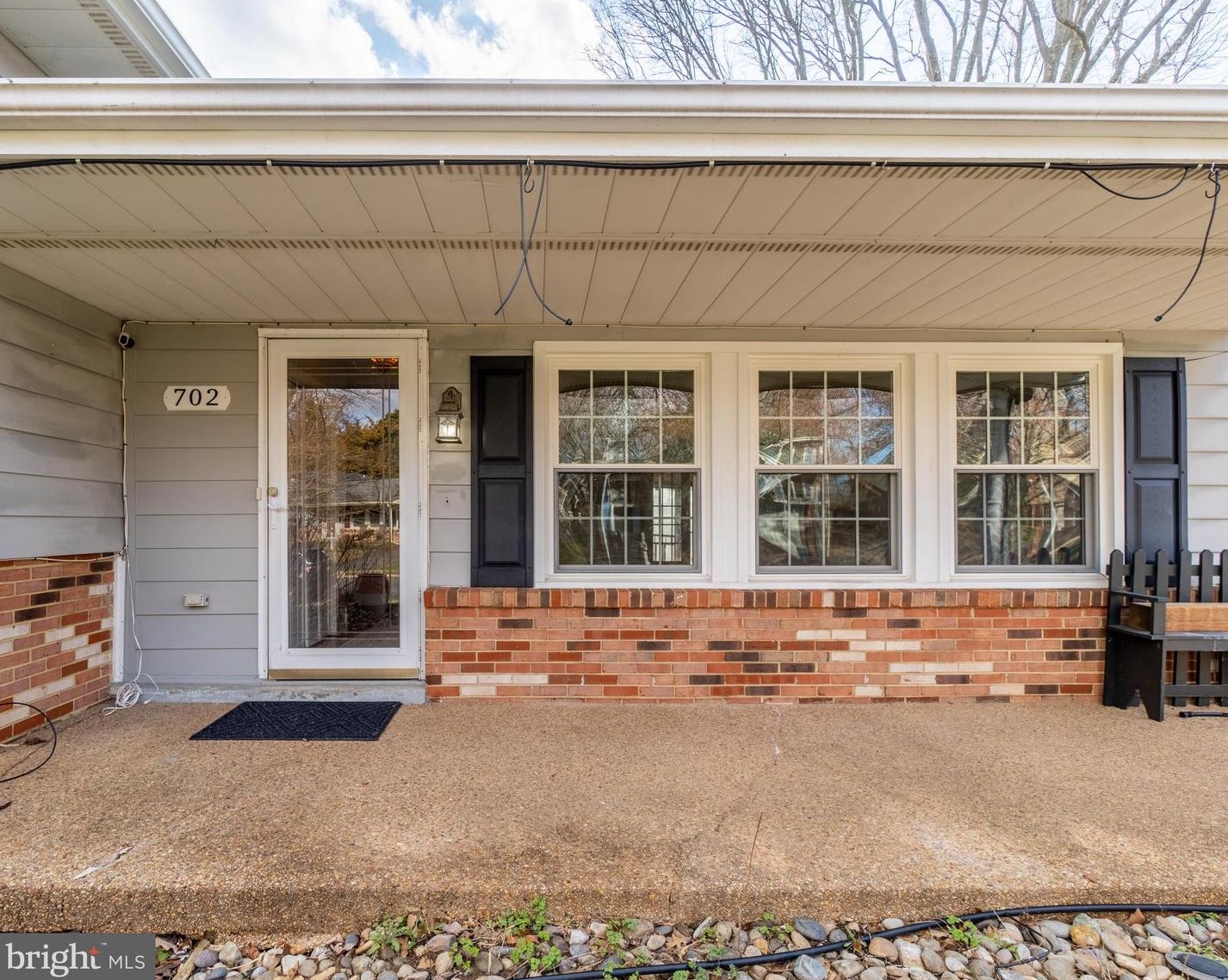 702 Williamsburg Rd, Dulles VA  20164-3438 exterior