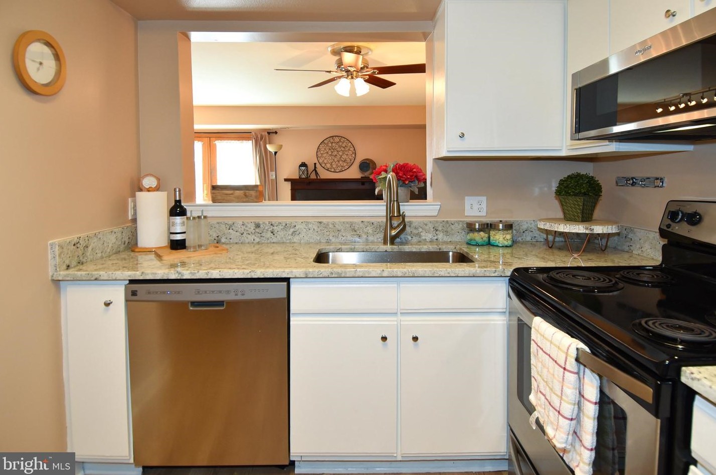 46723 Fielding Ter, Dulles VA  20164-2349 exterior